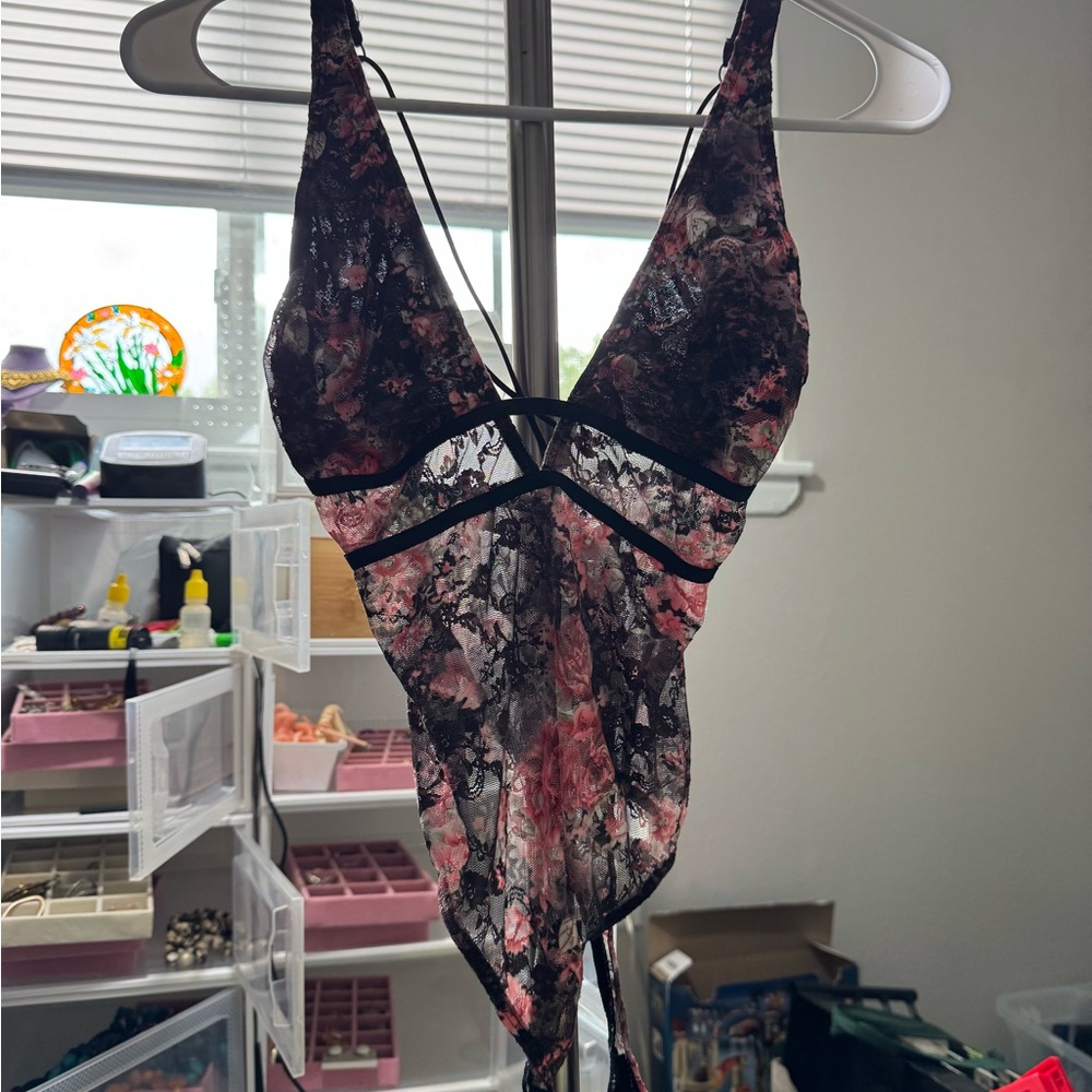 Floral Lace Bodysuit